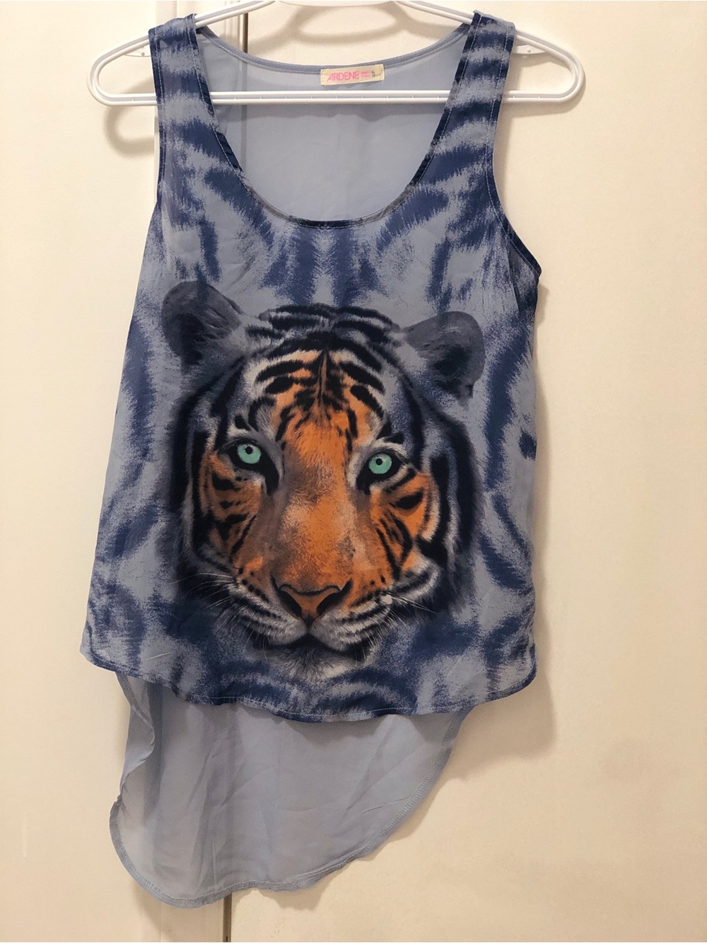 Ardene Tiger Tank Top Light Soft Baby Blue Size Small Women’s Preowned Sleeveles